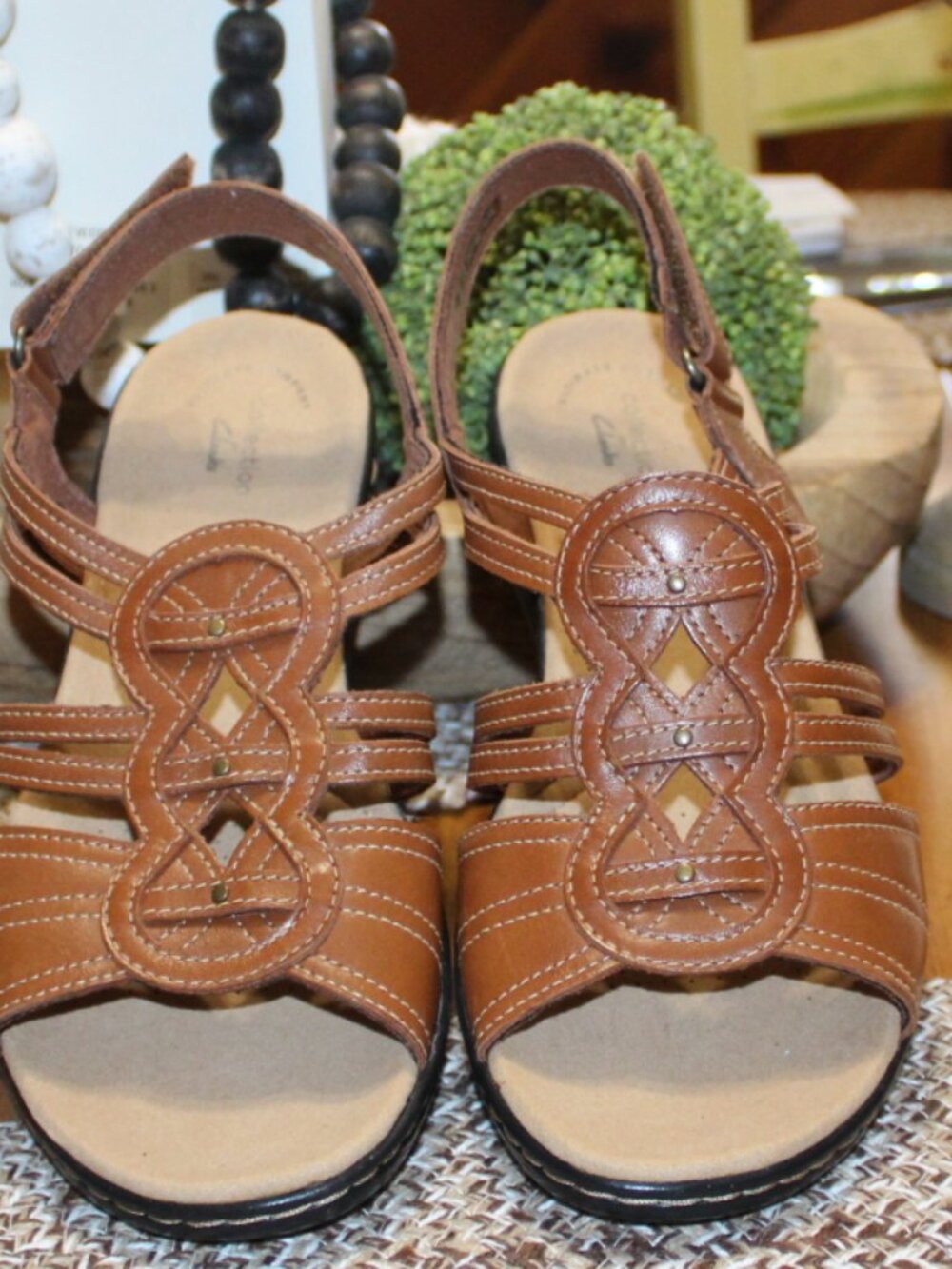 NWT Clarks Leisa Janna Sandals 9 1/2 WIDE SUPER CUTE! - Picture 11 of 15